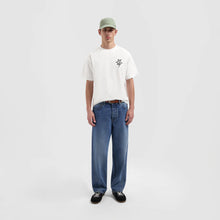 Afbeelding in Gallery-weergave laden, ØLÅF Spray Monogram Graphic Tee Optical White