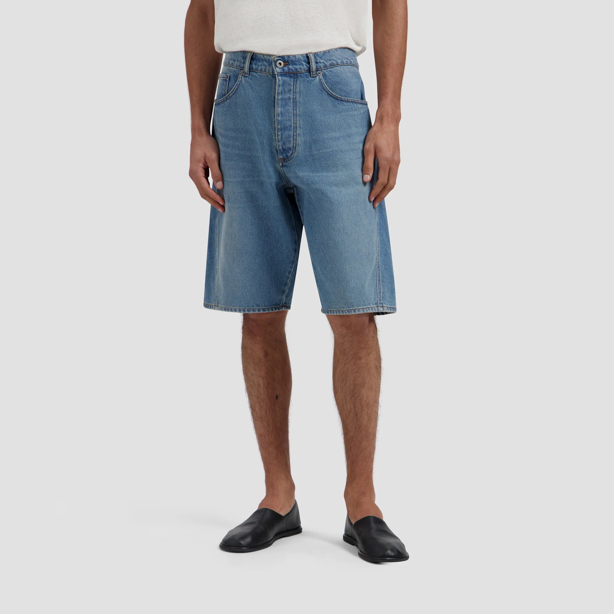OLAF DENIM SHORTS - LIGHT INDIGO