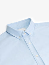 Afbeelding in Gallery-weergave laden, VAN HARPER Organic Cotton Button-down Oxford Shirt - Light Blue