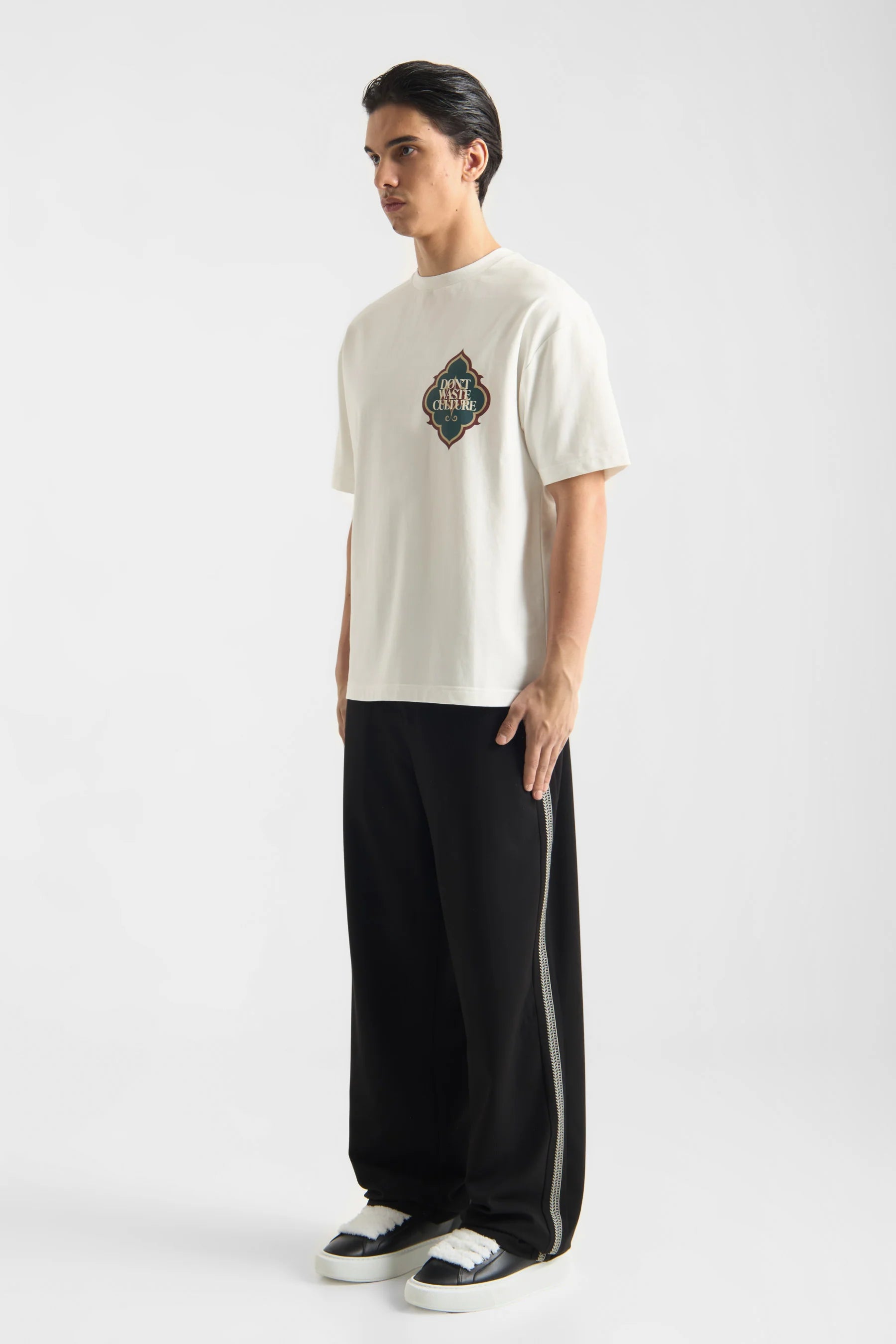 DON'T WASTE CULTURE SOKAE T-SHIRT | Off White