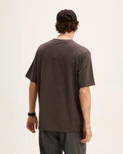 Afbeelding in Gallery-weergave laden, GOOD PEOPLE TED RELAXED FIT TEE Brown