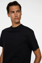 Afbeelding in Gallery-weergave laden, J.LINDEBERG Ace Mock Neck T-Shirt Black