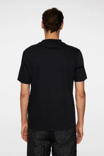 Afbeelding in Gallery-weergave laden, J.LINDEBERG Ace Mock Neck T-Shirt Black