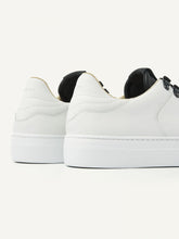 Afbeelding in Gallery-weergave laden, NUBIKK JAGGER ROMAN | WHITE