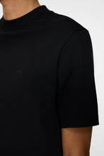 Afbeelding in Gallery-weergave laden, J.LINDEBERG Ace Mock Neck T-Shirt Black